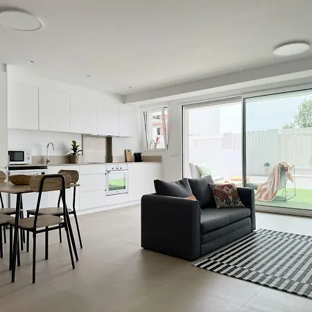 Apartment Arena House *